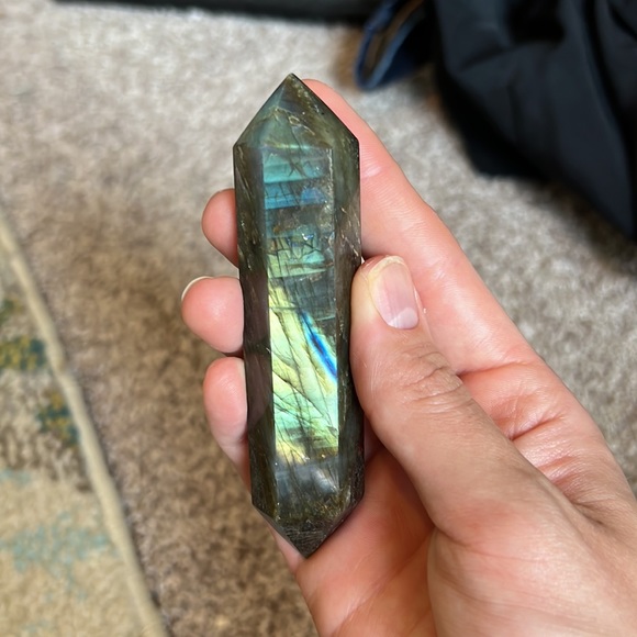Labradorite double terminated wand - Picture 3 of 4